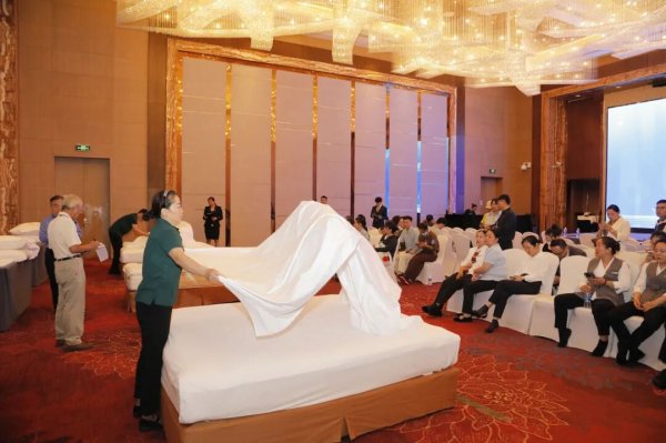 航心配资 沿沪宁旅游路线设计、中式铺床……2025普陀区第四届文旅服务技能大赛举行